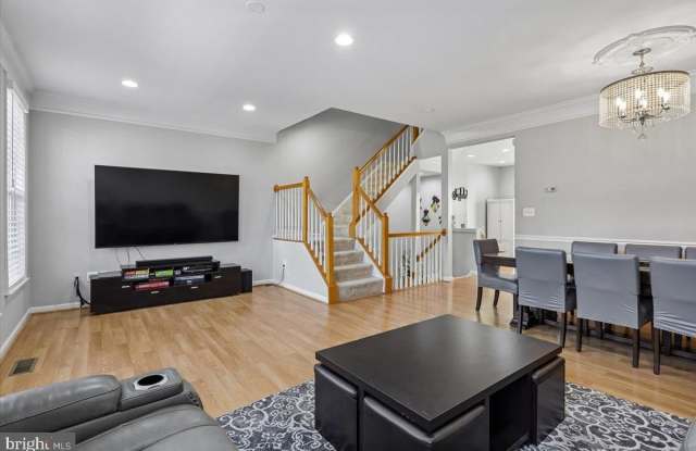 21895 SCHENLEY Terrace Gallery 4