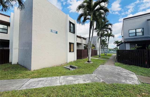 10296 NW 9th St Cir photos photos