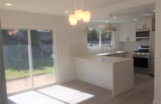 3016 N. Oceanview Gallery 2