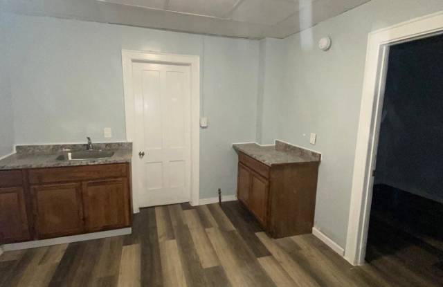 910 Park Street - 1 photos photos 910 Park Street - 1 photos photos