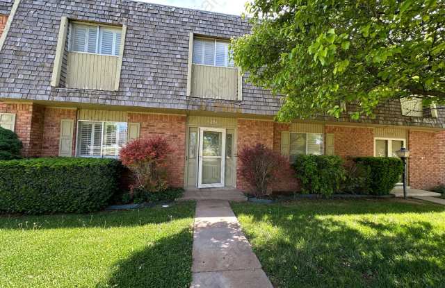 Spacious and unique 3 bedroom 2 and a half bath house on the golf course! photos photos Spacious and unique 3 bedroom 2 and a half bath house on the golf course! photos photos