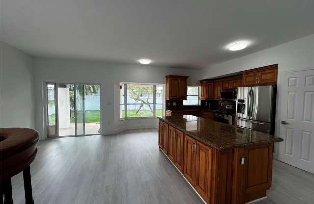 16094 Southwest 77th Terrace Gallery 3