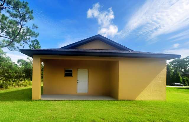 2/2 Single Family Home Available – Cozy, Peaceful Living in Lake Placid Gallery 3