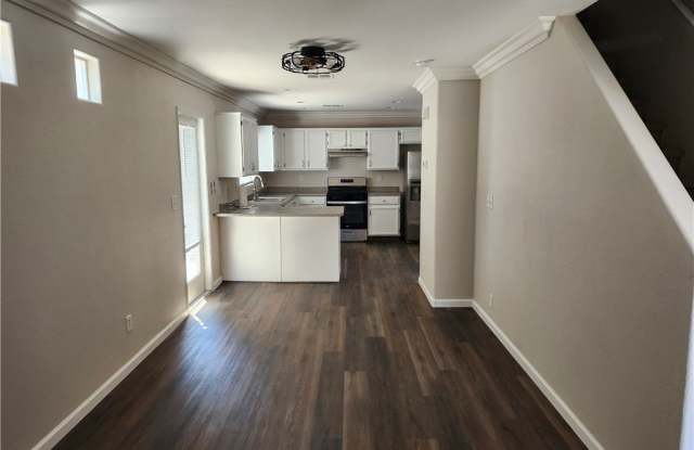 5165 Paradise Skies Avenue photos photos