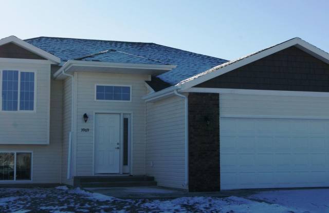 4 Bed 3 Bath Single Family Home photos photos