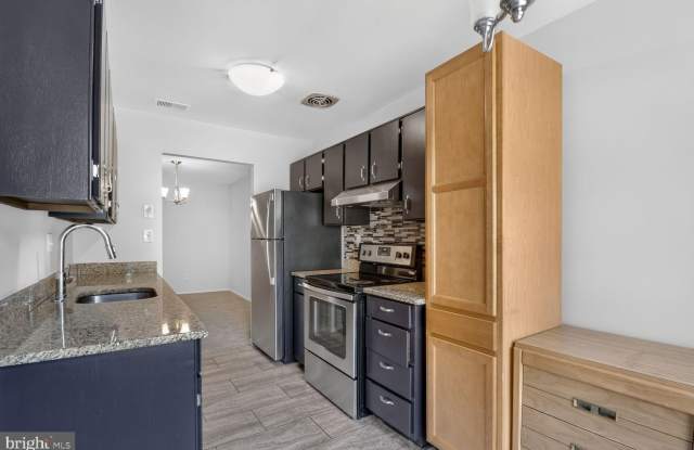 9305 BATHGATE Court Gallery 3