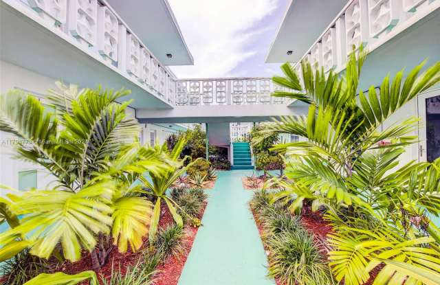 1715 Wiley Street - 1715 Wiley Street, Hollywood, FL 33020