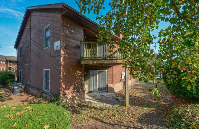 541 Henderson Crossing Gallery 1