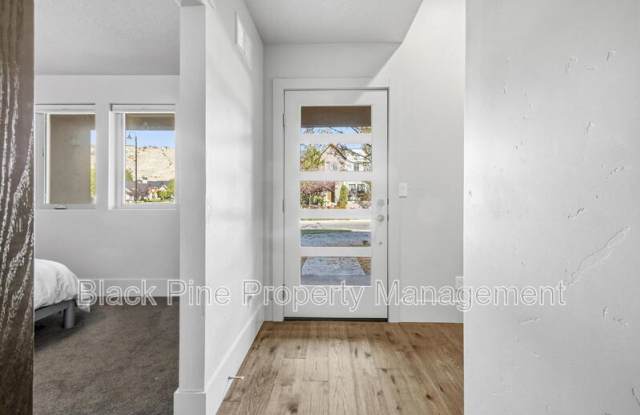 3755 East Parkcenter Boulevard Gallery 4
