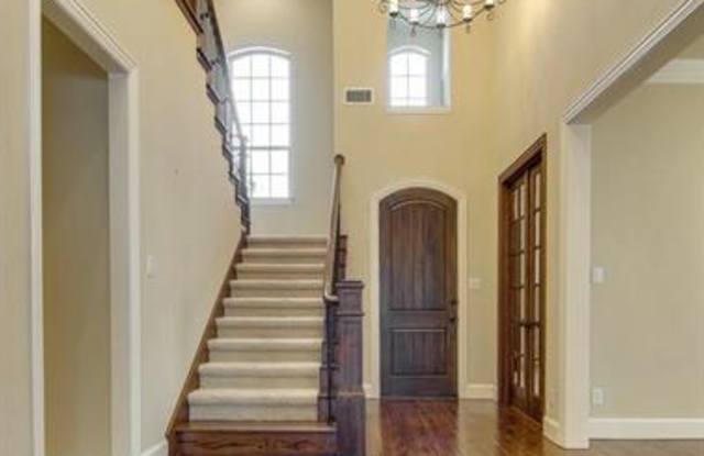 1304 Foxglove Circle Gallery 3