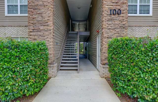First month FREE w/12-month lease     3 bed 2 bath first floor Condo w/community POOL! Gallery 3