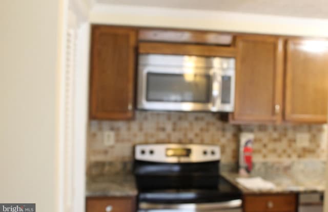 39 SWEETFERN COURT - 39 Sweetfern Court, Burlington County, NJ 08053