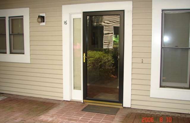 2719 Selwyn Avenue Gallery 4