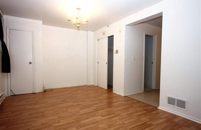 228 CHRISTOPHER COLUMBUS DR photos photos