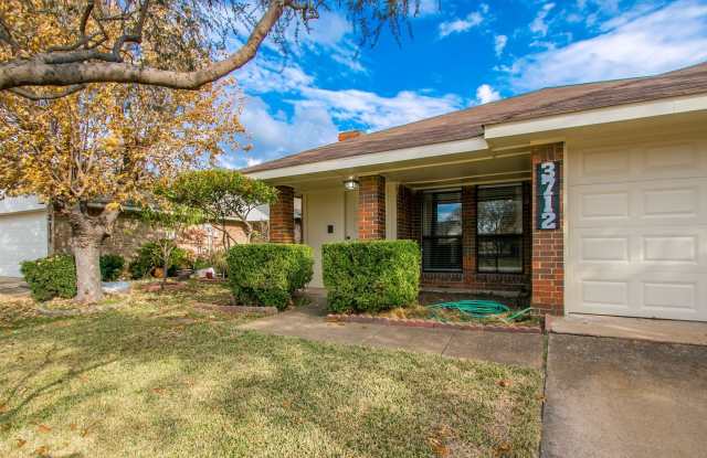 3712 Roussillon Drive Gallery 3