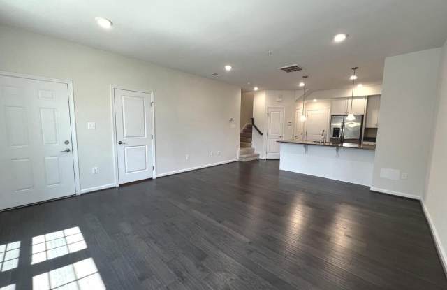 8005 ORCHARD GROVE Road Gallery 2