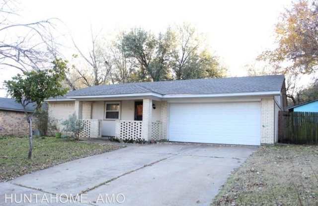611 Todd Court - 611 Todd Court, Burleson, TX 76028