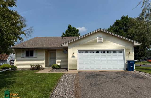 3 Bedroom Home in Maple Grove photos photos