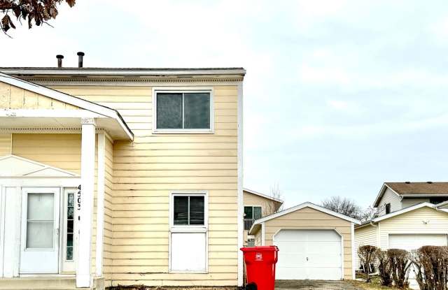 Two Bedroom Apartment in Rochester MN - 4503 14th Avenue Northwest, Rochester, MN 55901