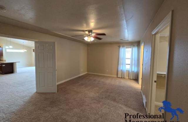 1298 Crystal Lake Lane Gallery 4