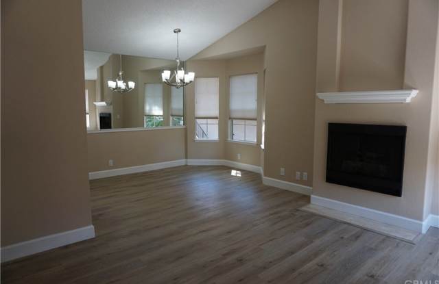 4 Via Compania - 4 Via Compania, Rancho Santa Margarita, CA 92688
