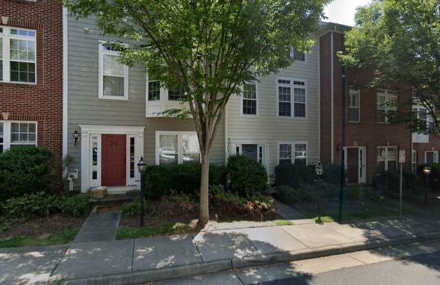 Beautiful townhome - 4BR, 2 full Ba + 2 1/2 Ba in a great location- 2 car garage photos photos