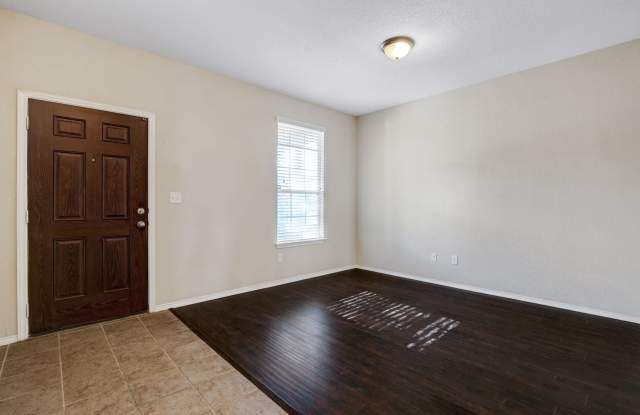 ***MOVE-IN SPECIAL: TWO WEEKS FREE***Modern Home with Spacious Backyard and Community Amenities in Monticello Ranch Gallery 3