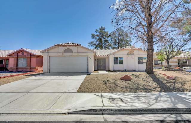 N Las Vegas Single Family Home - New Paint and LVP Flooring photos photos N Las Vegas Single Family Home - New Paint and LVP Flooring photos photos