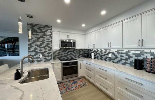 3215 Gulf Shore photos photos