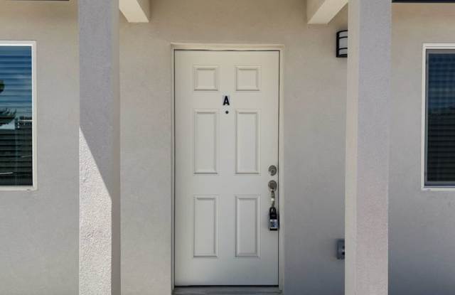 1340 W Mariposa Ave Unit A Gallery 3