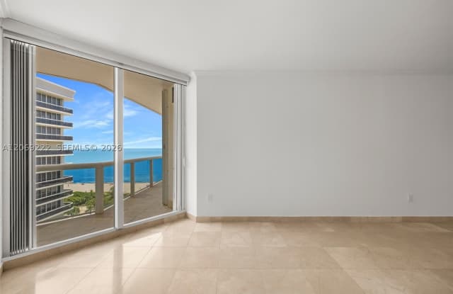 9559 Collins Ave photos photos
