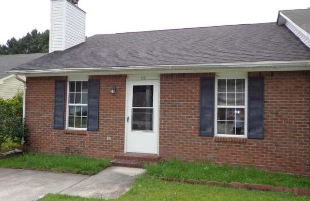 Well Maintained 2 Bedroom, 2 Bath Home-110 Live Oak Ct. - 110 Live Oak Court, Piney Green, NC 28544