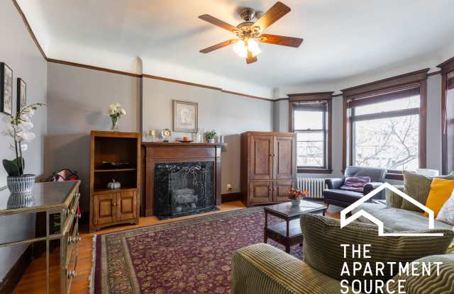 825 W Diversey Pkwy - 825 West Diversey Parkway, Chicago, IL 60614 825 W Diversey Pkwy - 825 West Diversey Parkway, Chicago, IL 60614