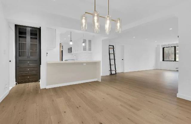 25 Sutton Pl S Apt 14A Gallery 2