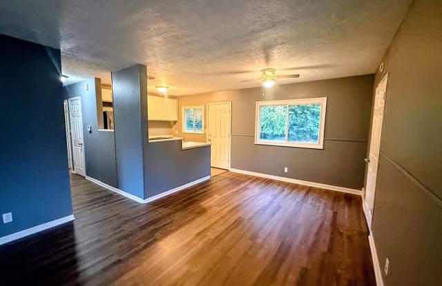 3 Bedroom, 1 Bathroom Home for Rent. Gallery 4