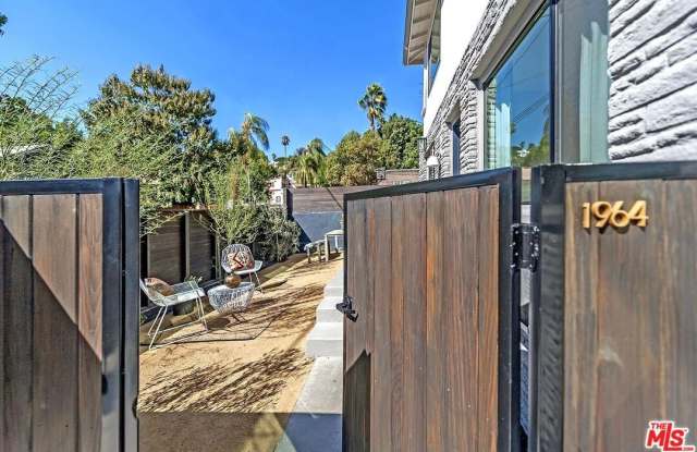 1964 Vista Del Mar St Gallery 3