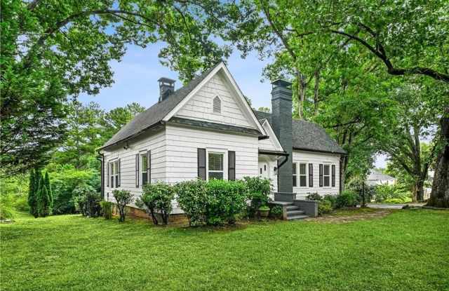5383 Tilly Mill Road Gallery 3