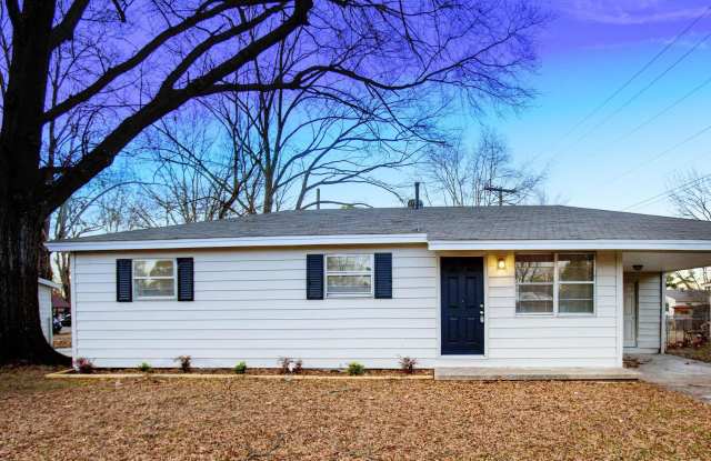 909 Roseclair Drive photos photos