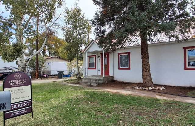 1 Bedroom Gunnison Rental Gallery 3