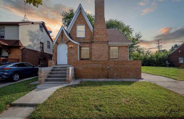 $1,695/month - 4 Bed 2 Bath House in Detroit - 5262 Dickerson Avenue, Detroit, MI 48213
