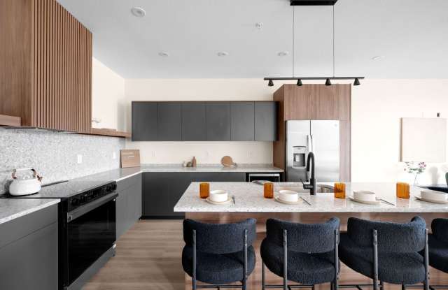 50% Off First Month's Rent! Modern Elegance: Brand New 3-Bed Townhouse Limited-Time Offer: photos photos