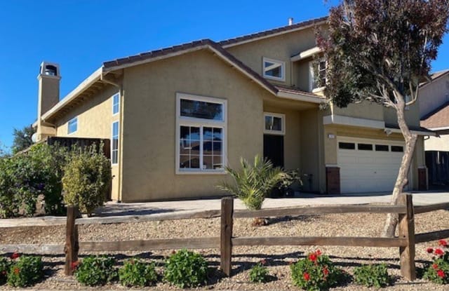 1207 Carmelo - 1207 Carmelo Street, Soledad, CA 93960