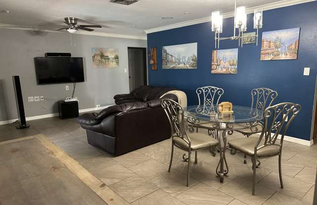 3737 Kingswood Drive Gallery 1