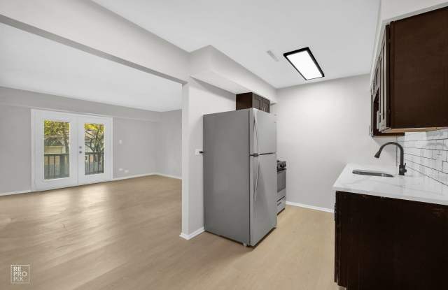 Lindenwood Courts Gallery 2