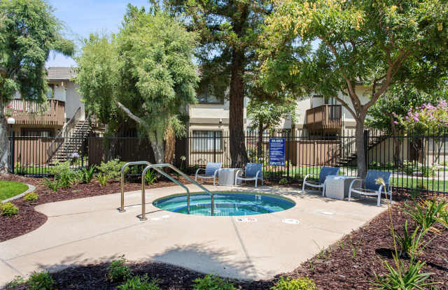 Stonegate Apartments Gallery 3