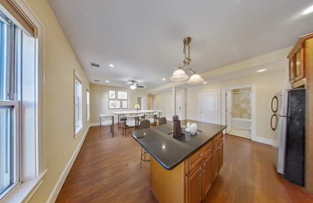 9 Carmel Street9 Carmel Street - 2 photos photos