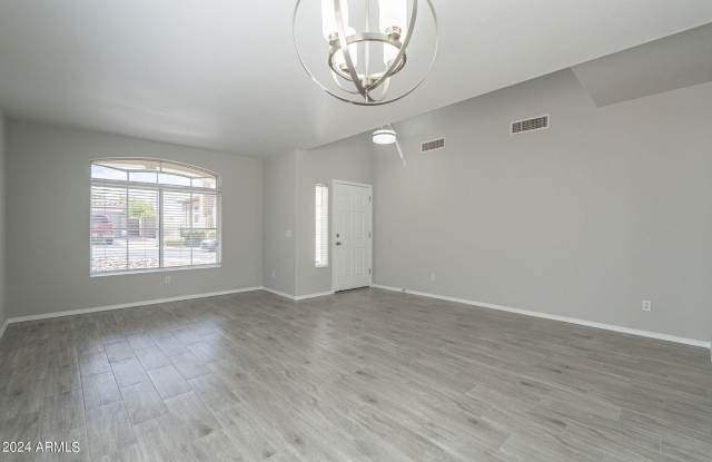 6326 W El Cortez Place Gallery 4
