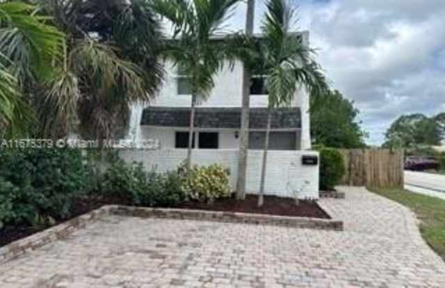 7599 NW 73rd Ter - 7599 Northwest 73rd Terrace, Tamarac, FL 33321