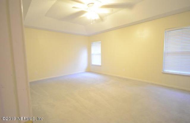 14145 CRESTWICK DR E Gallery 2