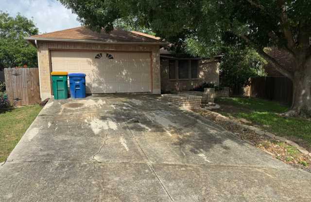 Welcome home to 8003 Chestnut Manor! Gallery 3